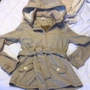 Warm Guess Jacket With Tie Waist Zipper and Hood